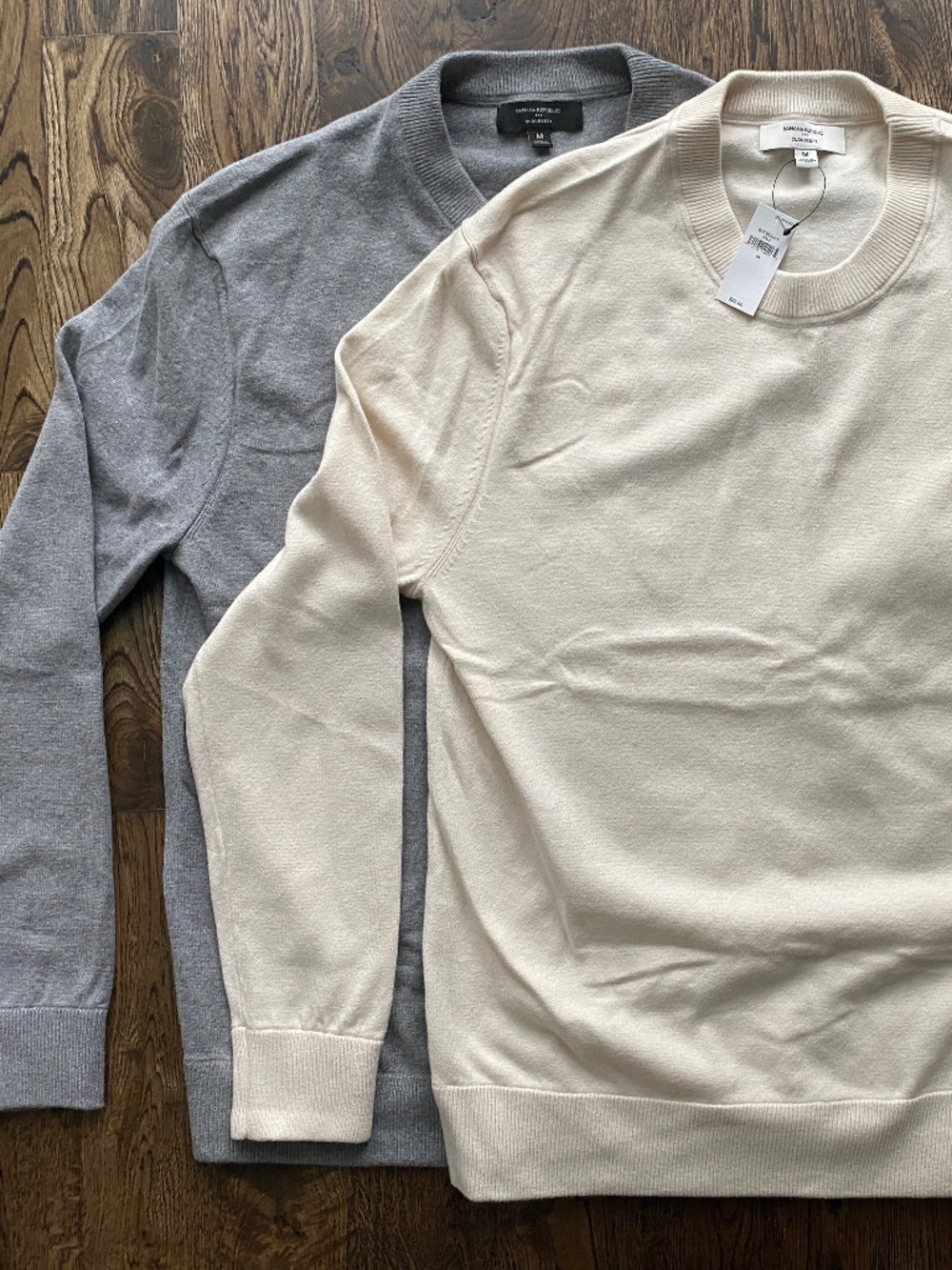 Banana Republic Cloud Soft Sweater Sweatshirt Knit LOT sz M Grey Cream Off-White